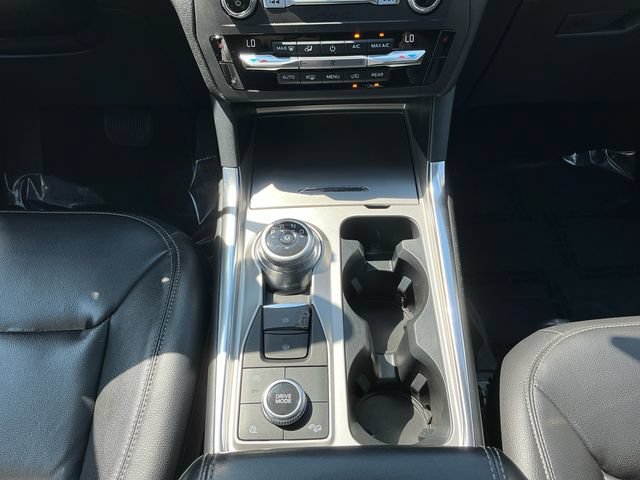 Used 2020 Ford Explorer XLT w/ Equipment Group 202A AWD/4WD image 15