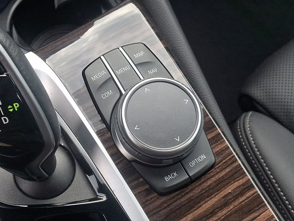 Used 2023 BMW 530i w/ Premium Package image 23