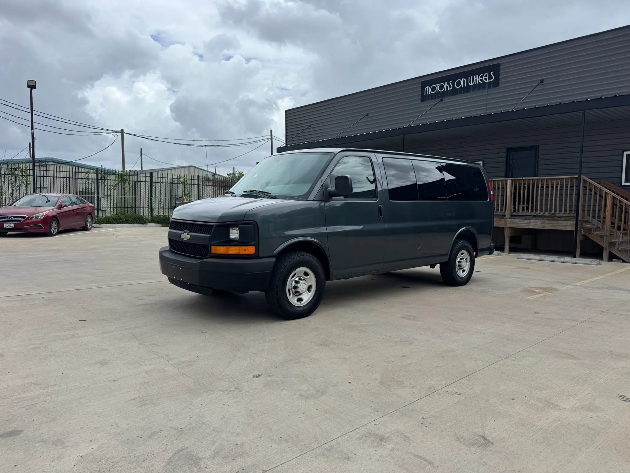 Used 2015 Chevrolet Express 2500 LS image 2