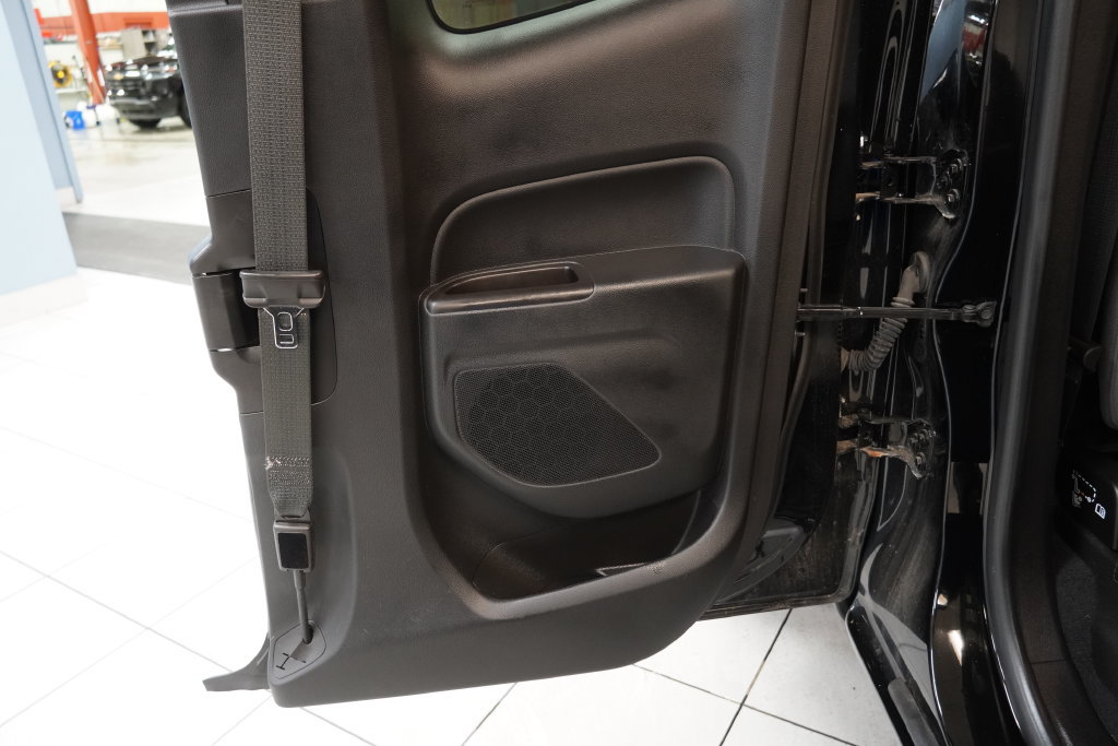 Used 2019 Chevrolet Colorado W/T AWD/4WD image 29
