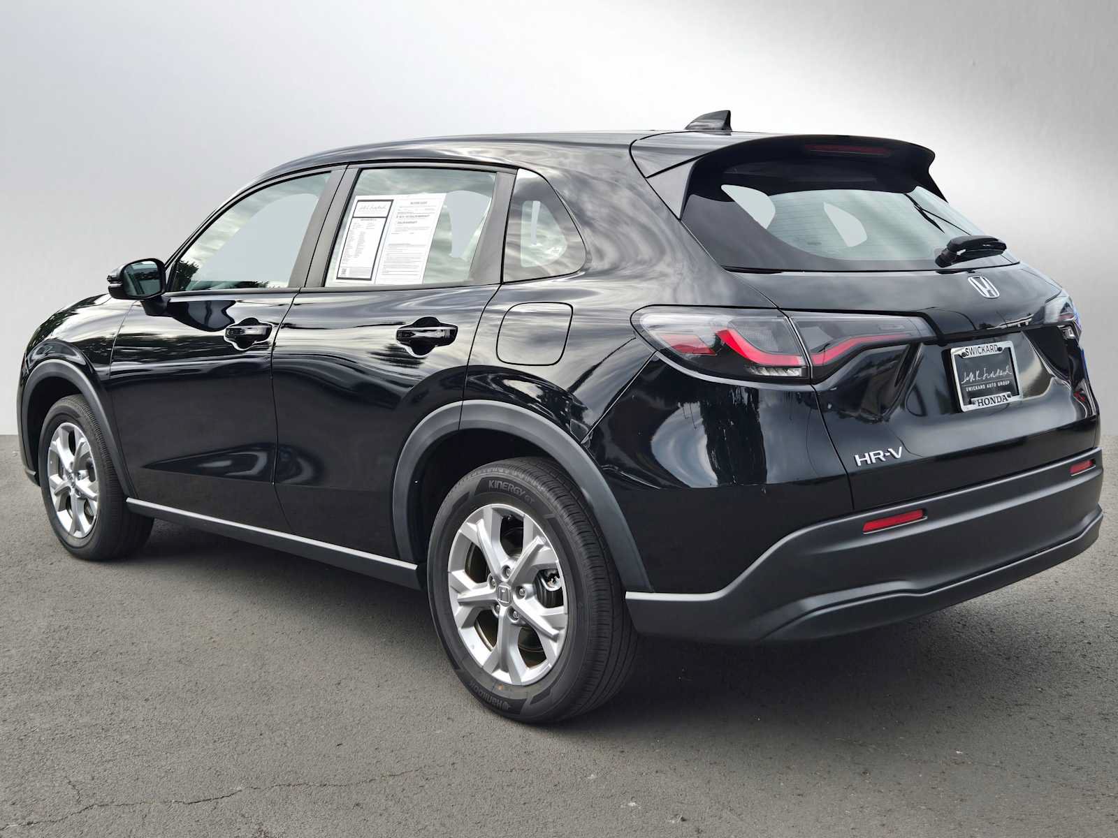 Used 2023 Honda HR-V LX image 5