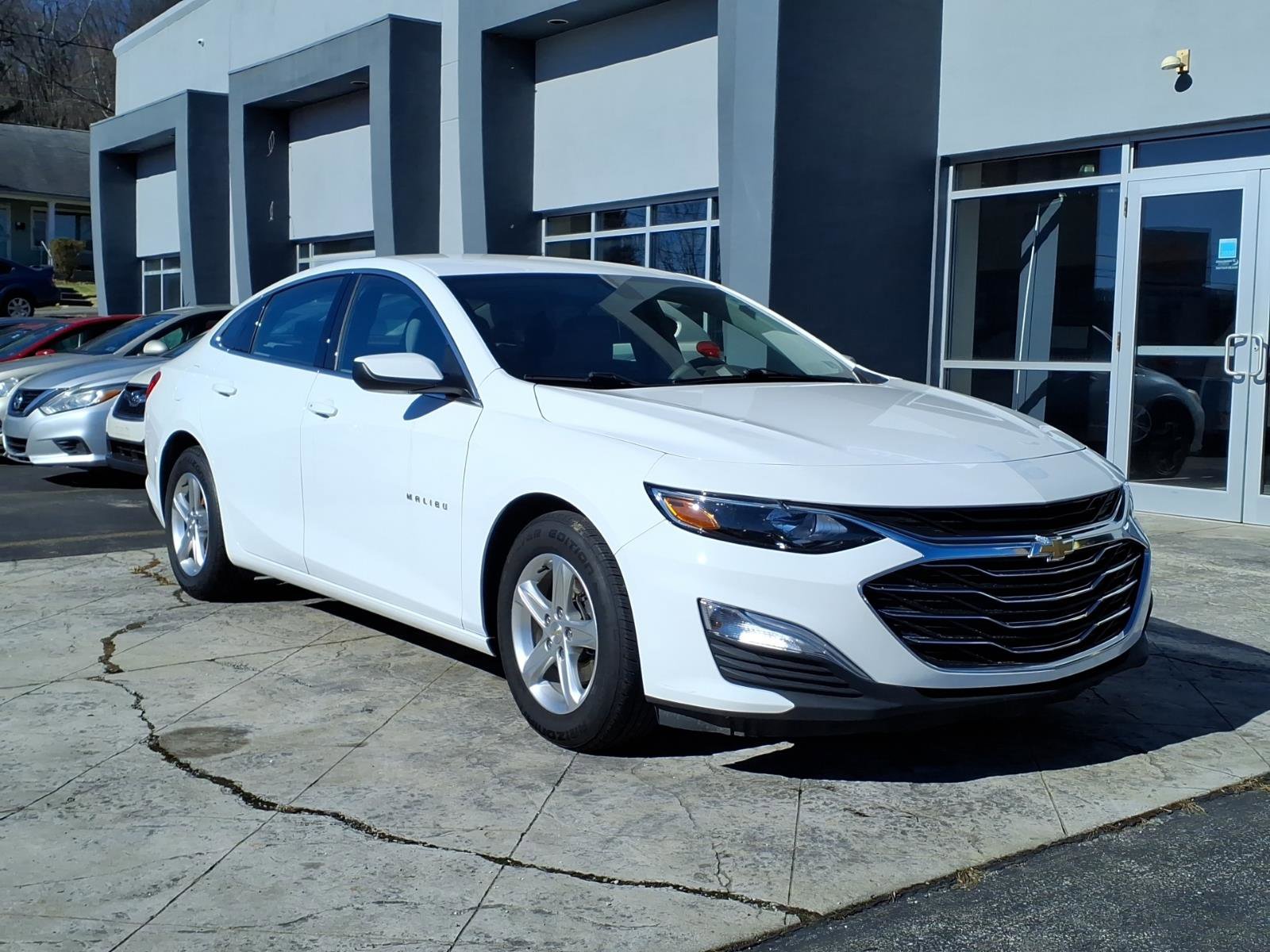 Used 2022 Chevrolet Malibu LS w/ Driver Confidence Package image 1