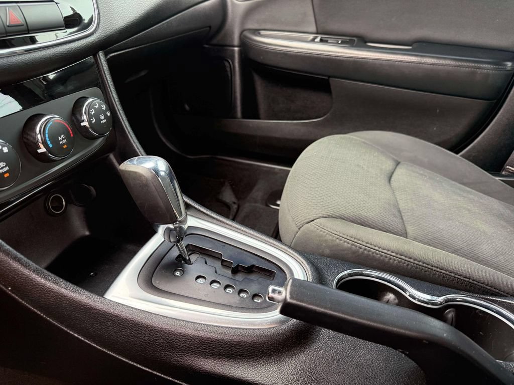 Used 2012 Chrysler 200 LX FWD image 23