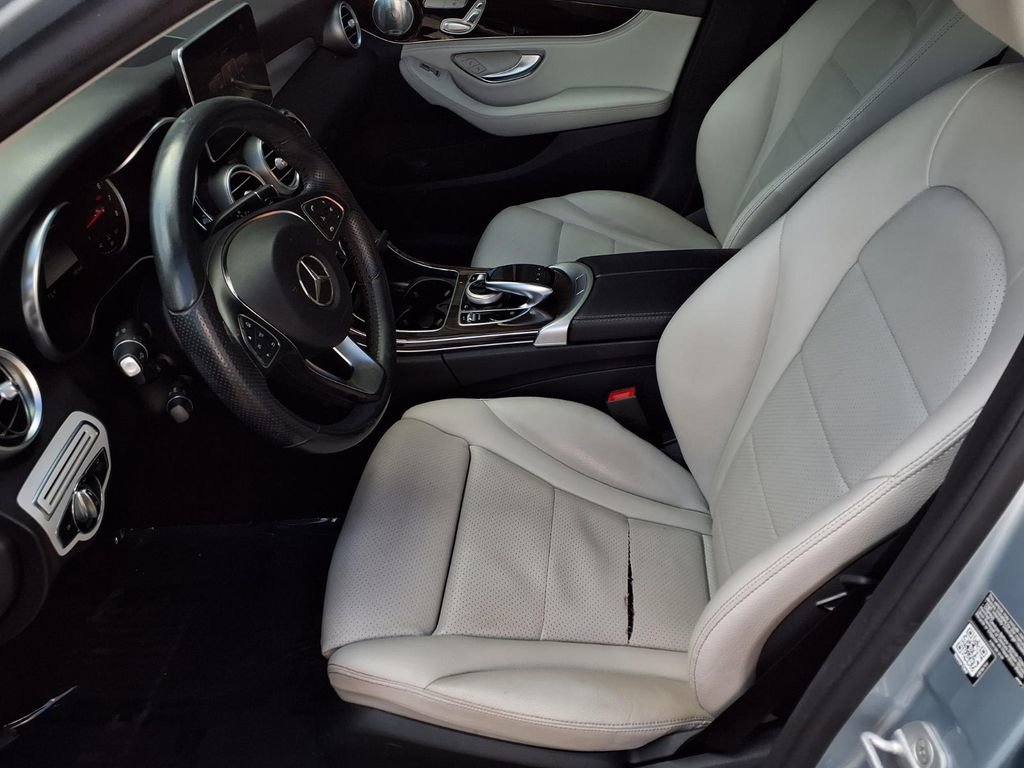 Used 2015 Mercedes-Benz C 300 Sedan image 16
