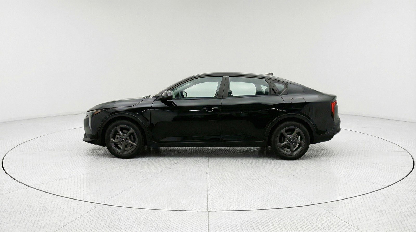 Used 2025 Kia K4 LXS image 11