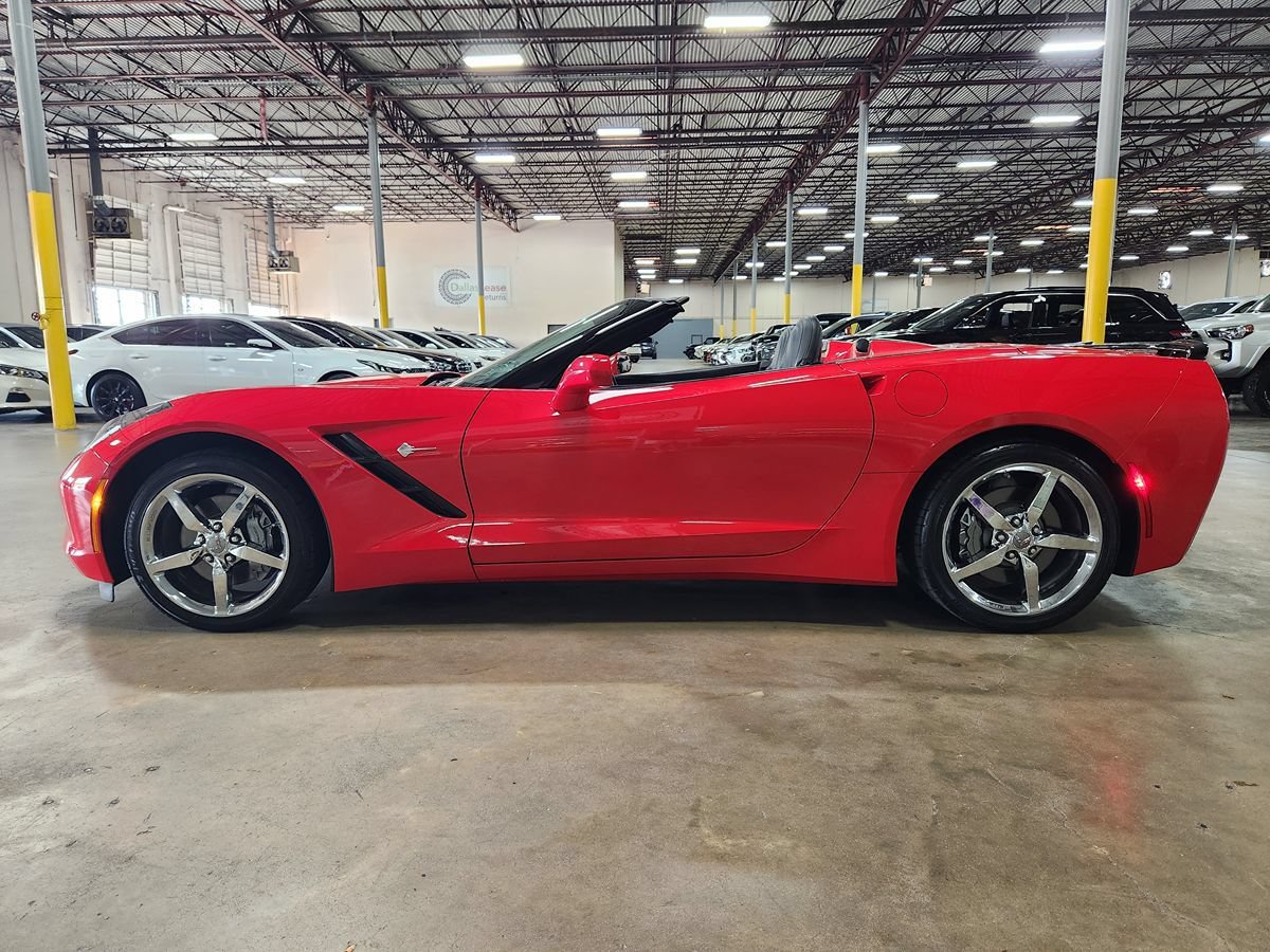 Used 2015 Chevrolet Corvette Stingray Convertible w/ 3LT Preferred Equipment Group RWD image 7