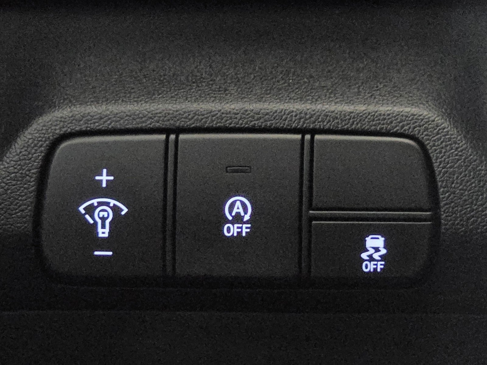 Certified 2025 Hyundai Elantra SE image 32