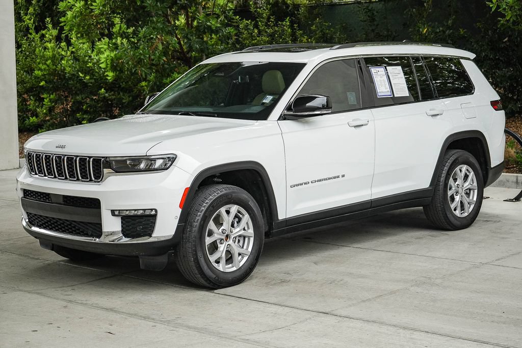 Used 2023 Jeep Grand Cherokee L Limited w/ Luxury Tech Group II AWD/4WD image 3