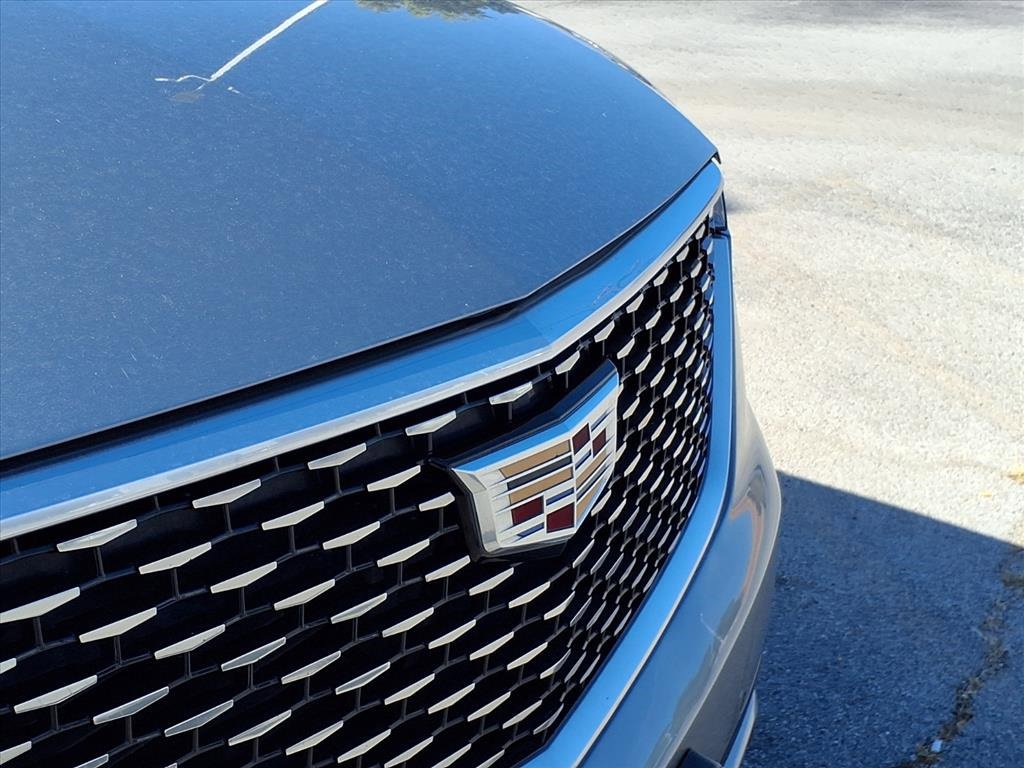Used 2025 Cadillac XT6 Premium Luxury image 28