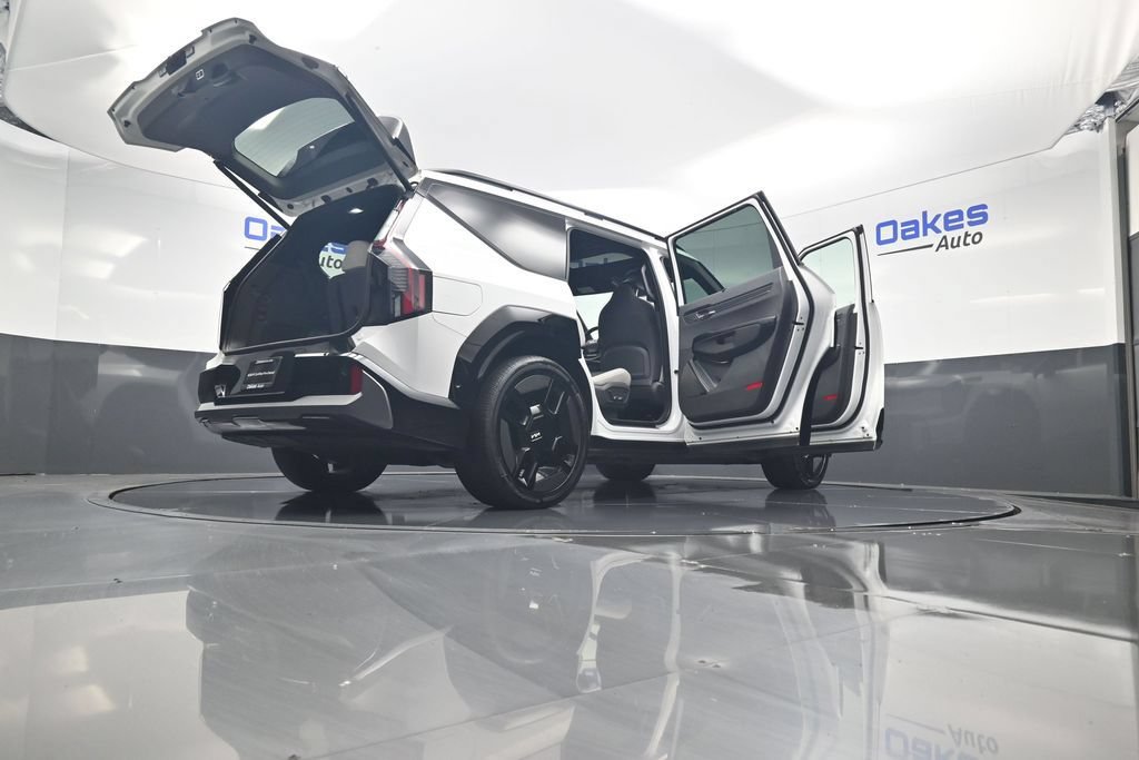 Certified 2024 Kia EV9 GT-Line AWD/4WD image 65