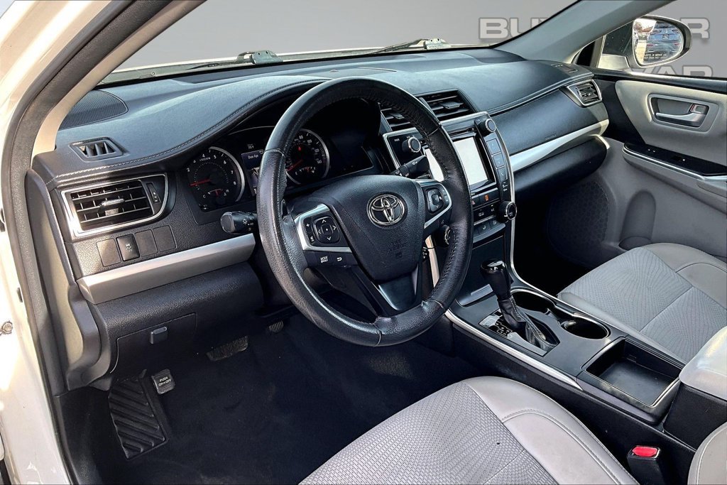 Used 2017 Toyota Camry SE FWD image 14