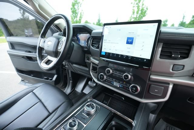 Used 2022 Ford Expedition XLT AWD/4WD image 41