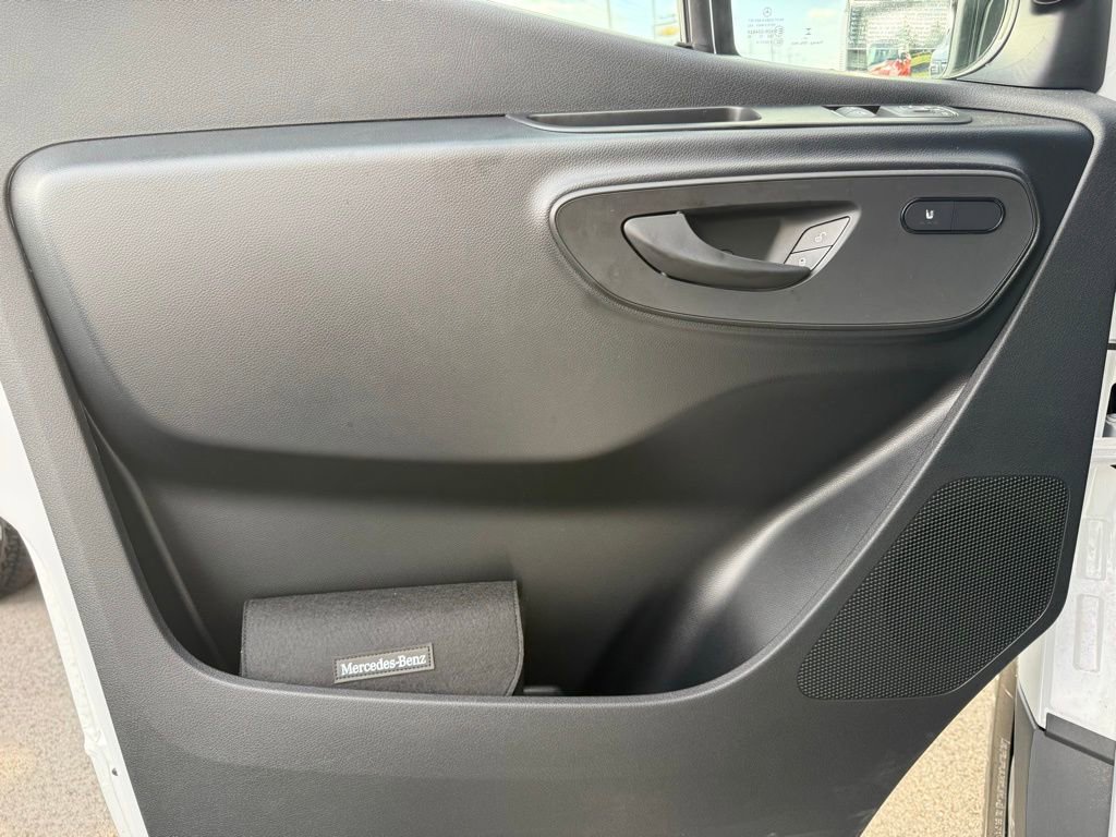Used 2025 Mercedes-Benz Sprinter 2500 image 18