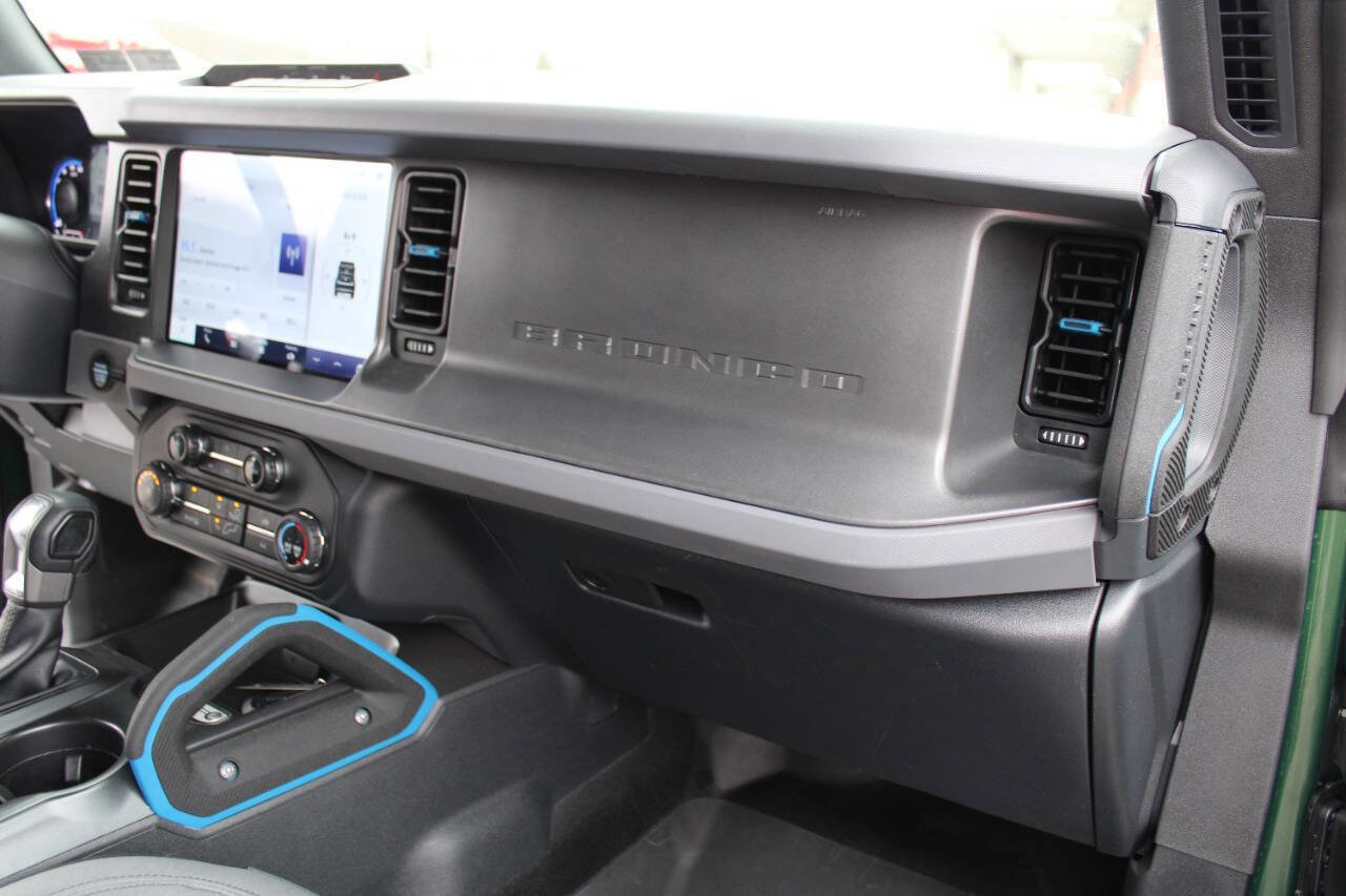 Used 2024 Ford Bronco Black Diamond image 42