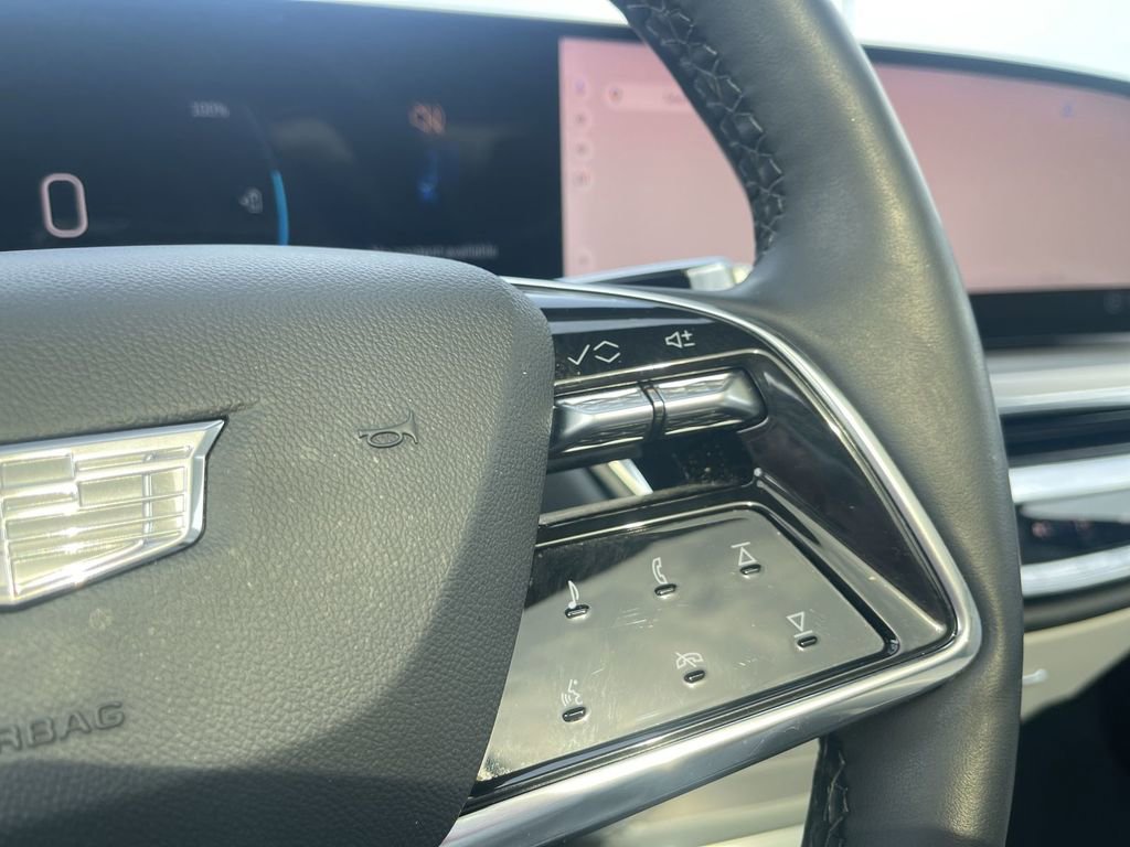 Certified 2024 Cadillac Lyriq Luxury AWD/4WD image 11