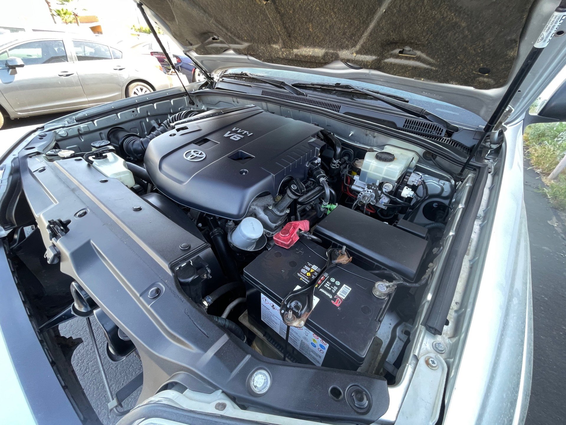 Used 2004 Toyota 4Runner SR5 AWD/4WD image 28