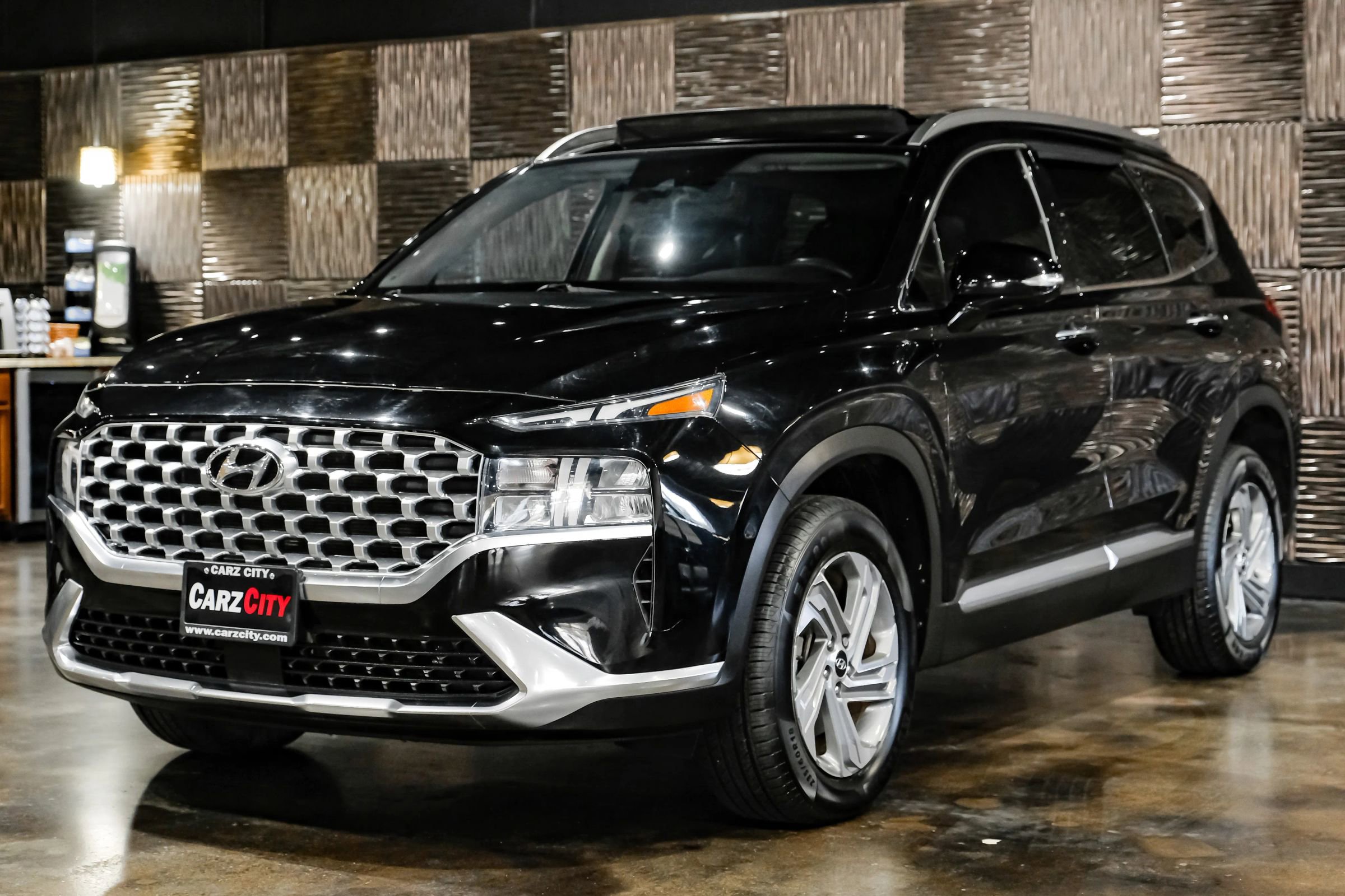 Used 2021 Hyundai Santa Fe SEL w/ Convenience + Premium Package AWD/4WD image 7