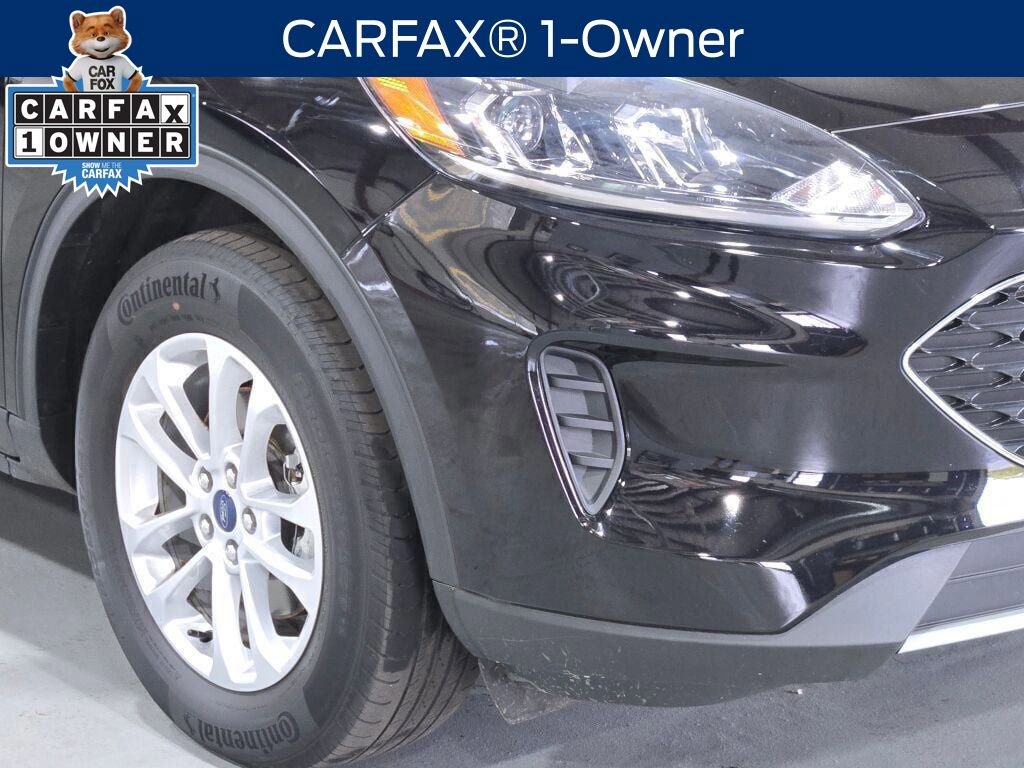 Used 2022 Ford Escape SE w/ Cold Weather Package image 3