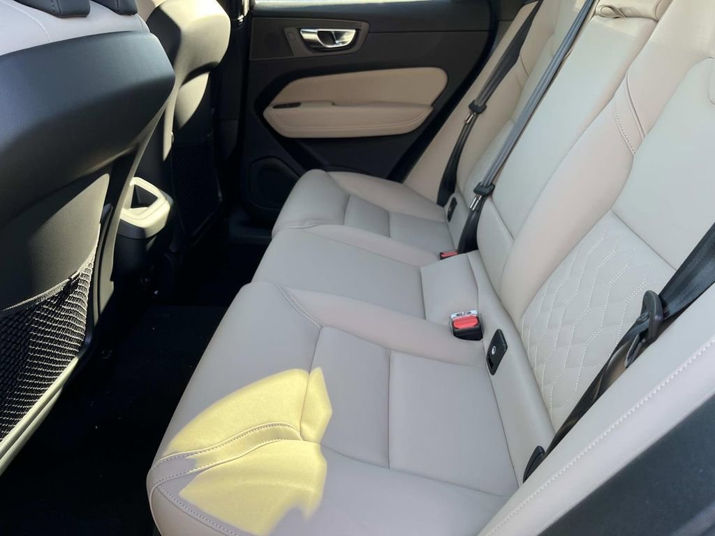 New 2026 Volvo XC60 B5 Plus w/ Protection Package Premier image 19