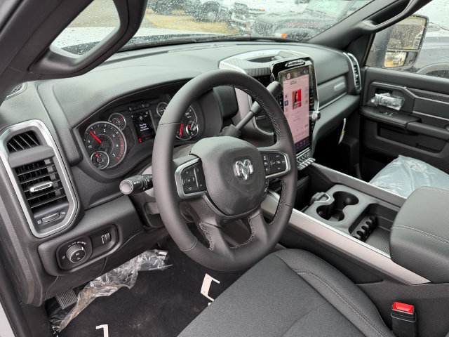New 2026 RAM 3500 Big Horn AWD/4WD image 14