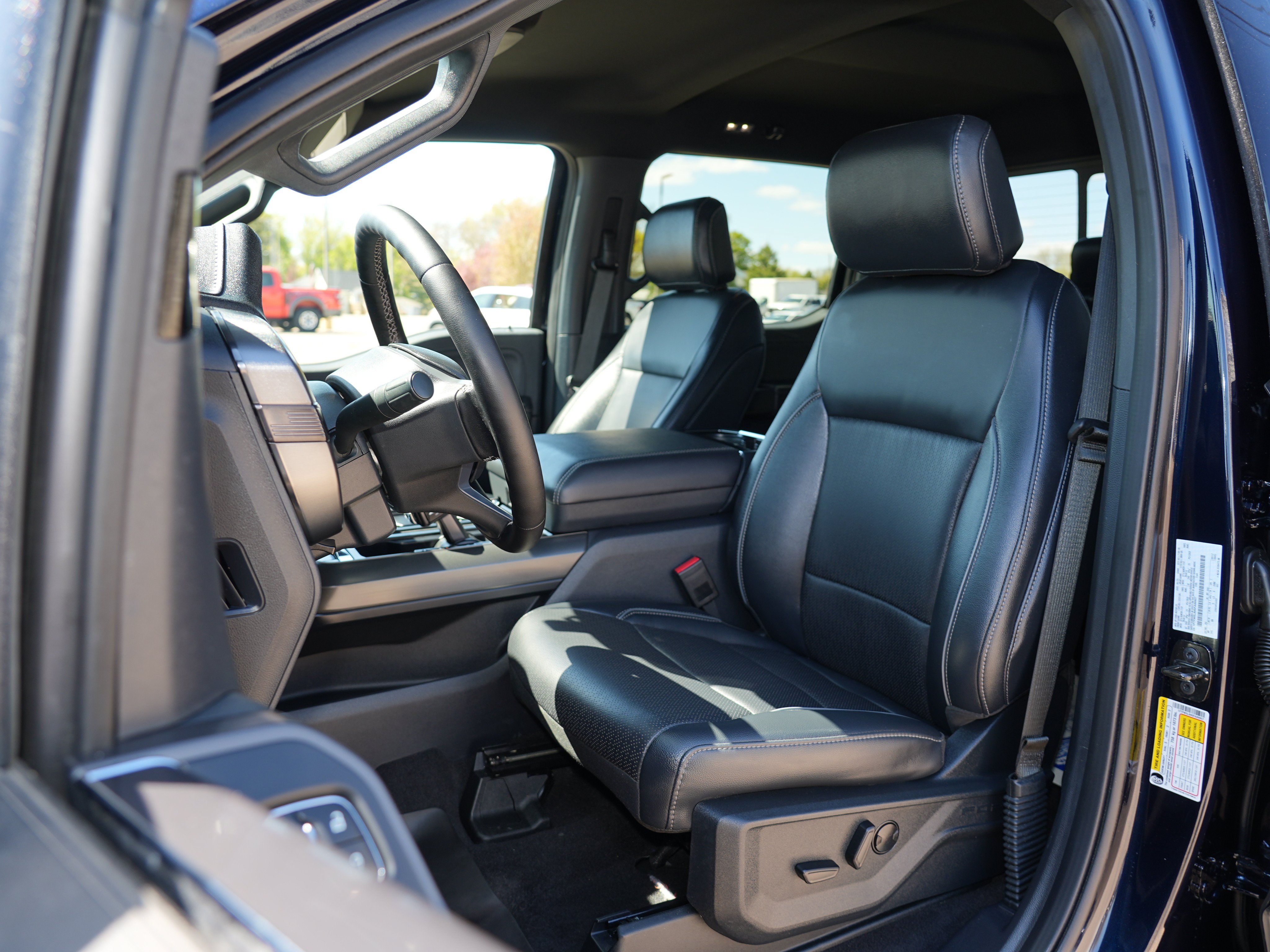 Used 2025 Ford F150 Lariat w/ Equipment Group 501A Mid AWD/4WD image 14