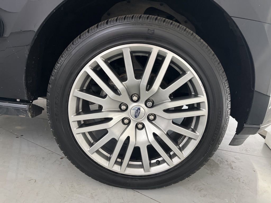 Used 2023 Ford Expedition Max Platinum image 17