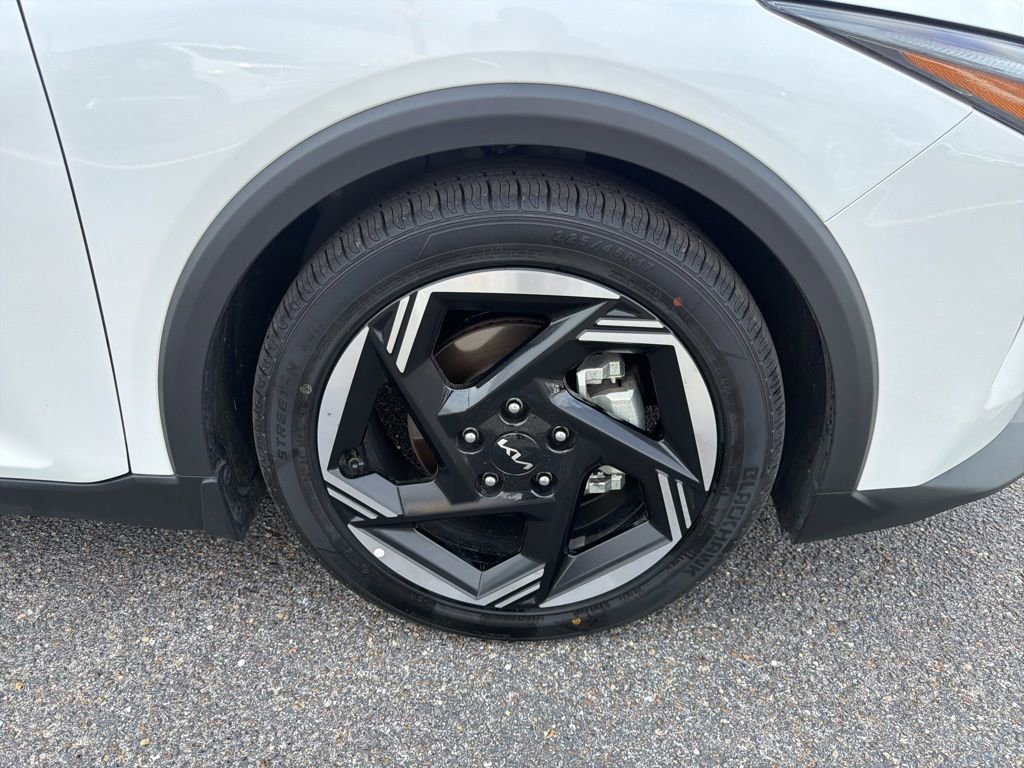 Used 2025 Kia K4 EX image 14