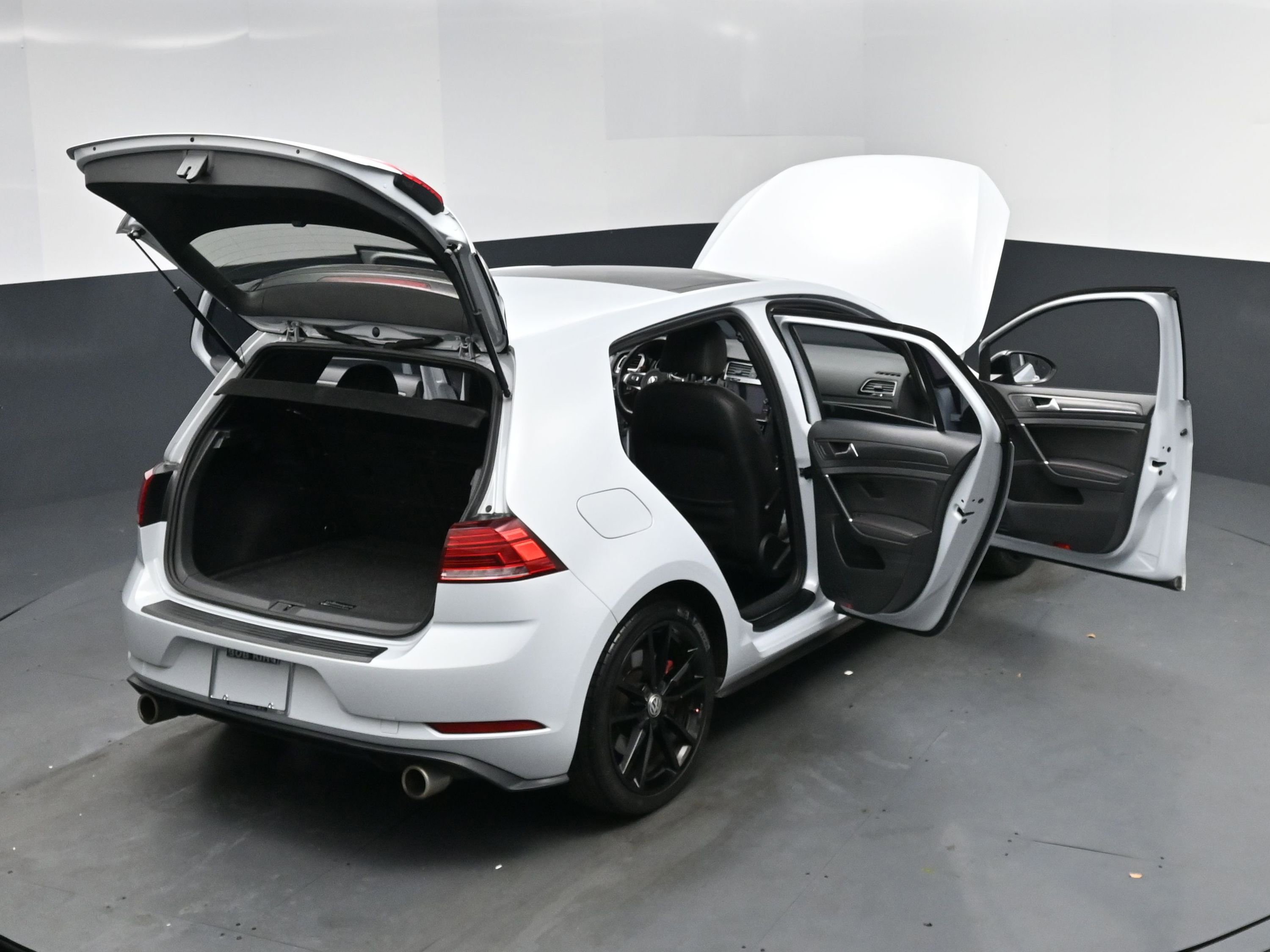 Used 2021 Volkswagen GTI Autobahn image 17