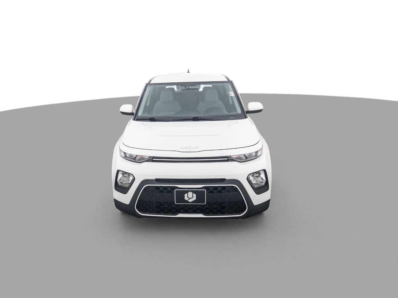Used 2022 Kia Soul LX FWD image 2
