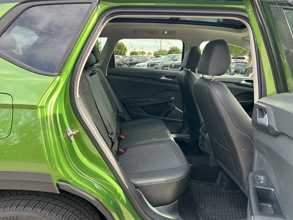 Certified 2025 Volkswagen Taos SE image 44