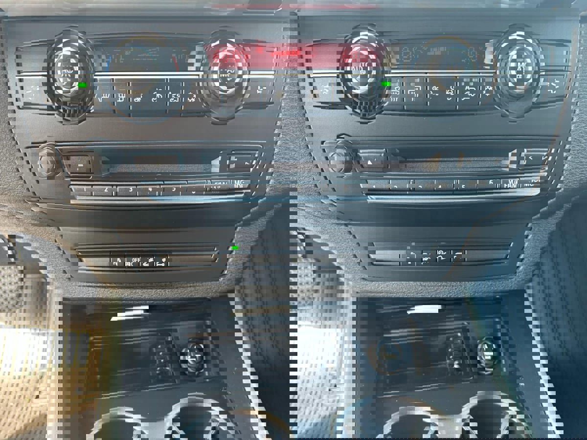 Used 2011 BMW X5 xDrive50i image 13