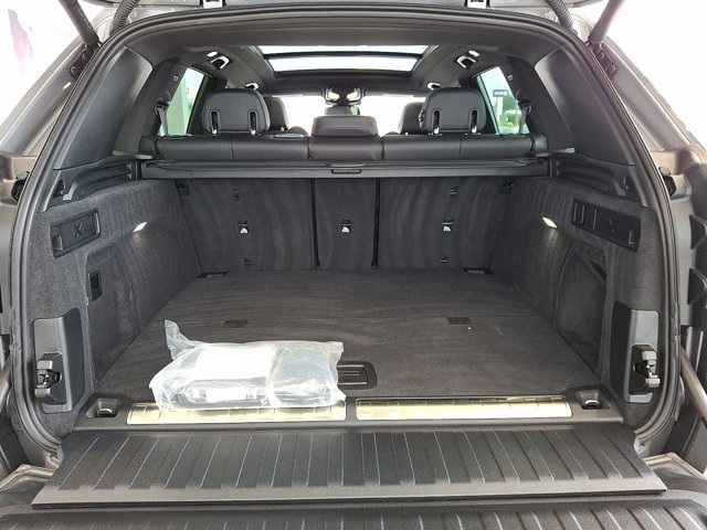 Certified 2025 BMW X5 xDrive50e image 32