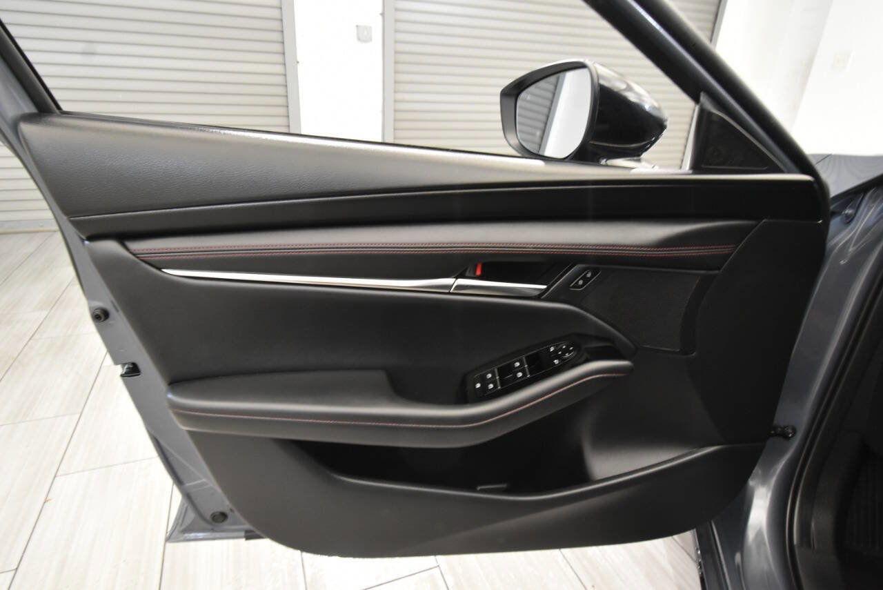 Used 2025 MAZDA MAZDA3 Carbon image 12