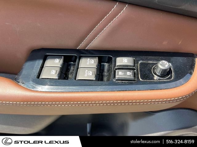 Used 2017 Subaru Outback 2.5i Touring AWD/4WD image 22