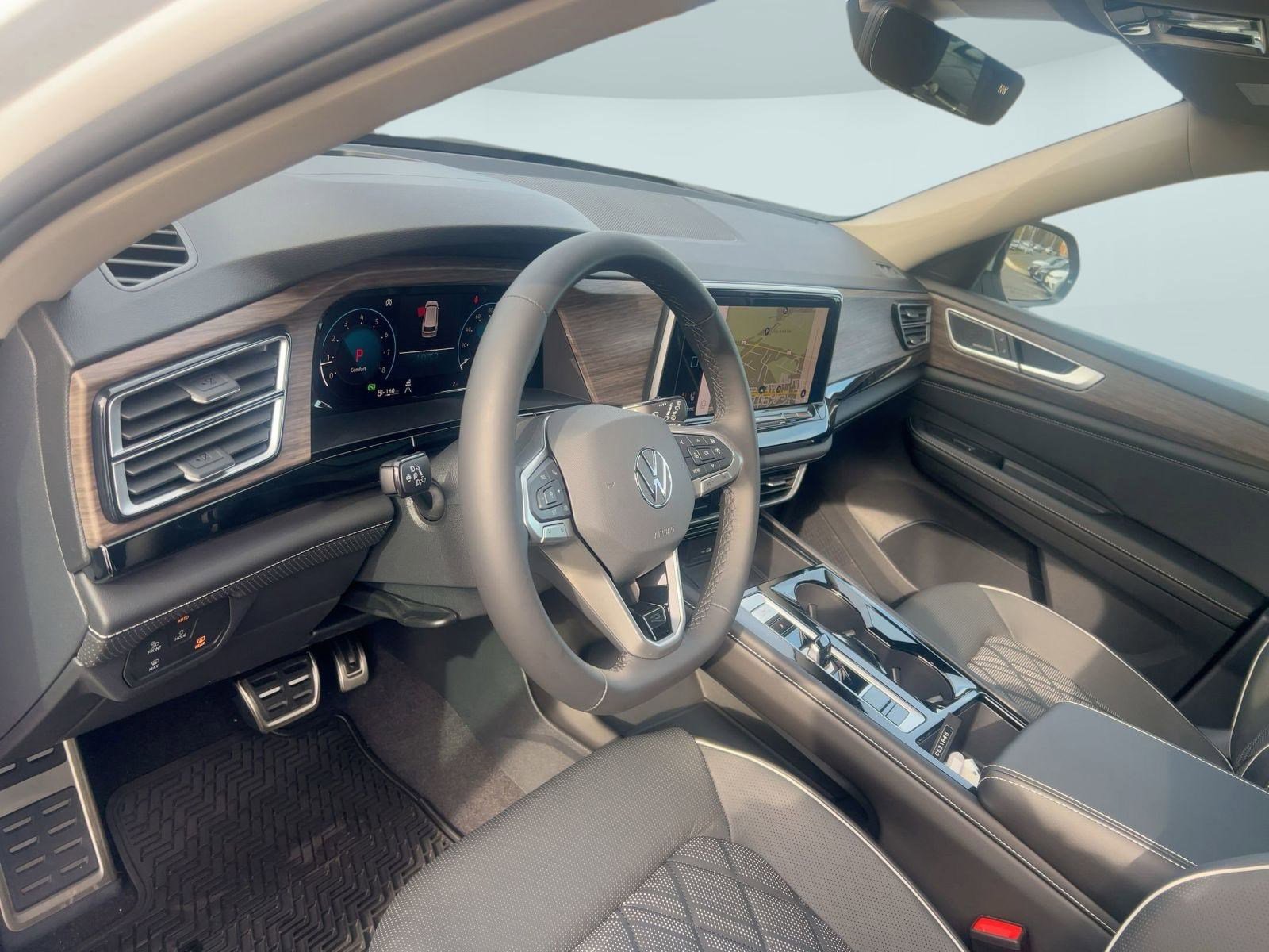 New 2026 Volkswagen Atlas SEL Premium R-Line image 4
