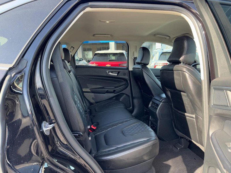 Used 2024 Ford Edge Titanium image 10
