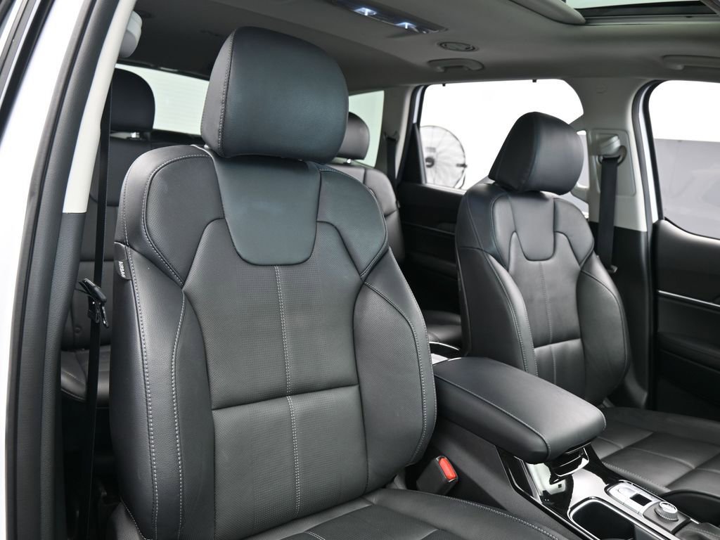 Used 2023 Kia Telluride EX image 47