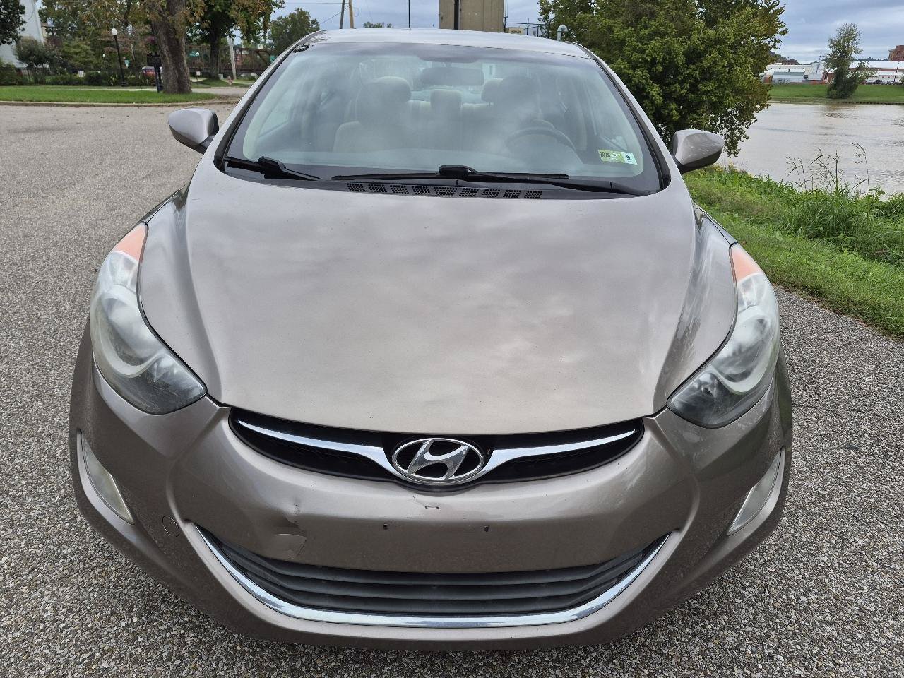 Used 2013 Hyundai Elantra GLS w/ Preferred Pkg FWD image 3