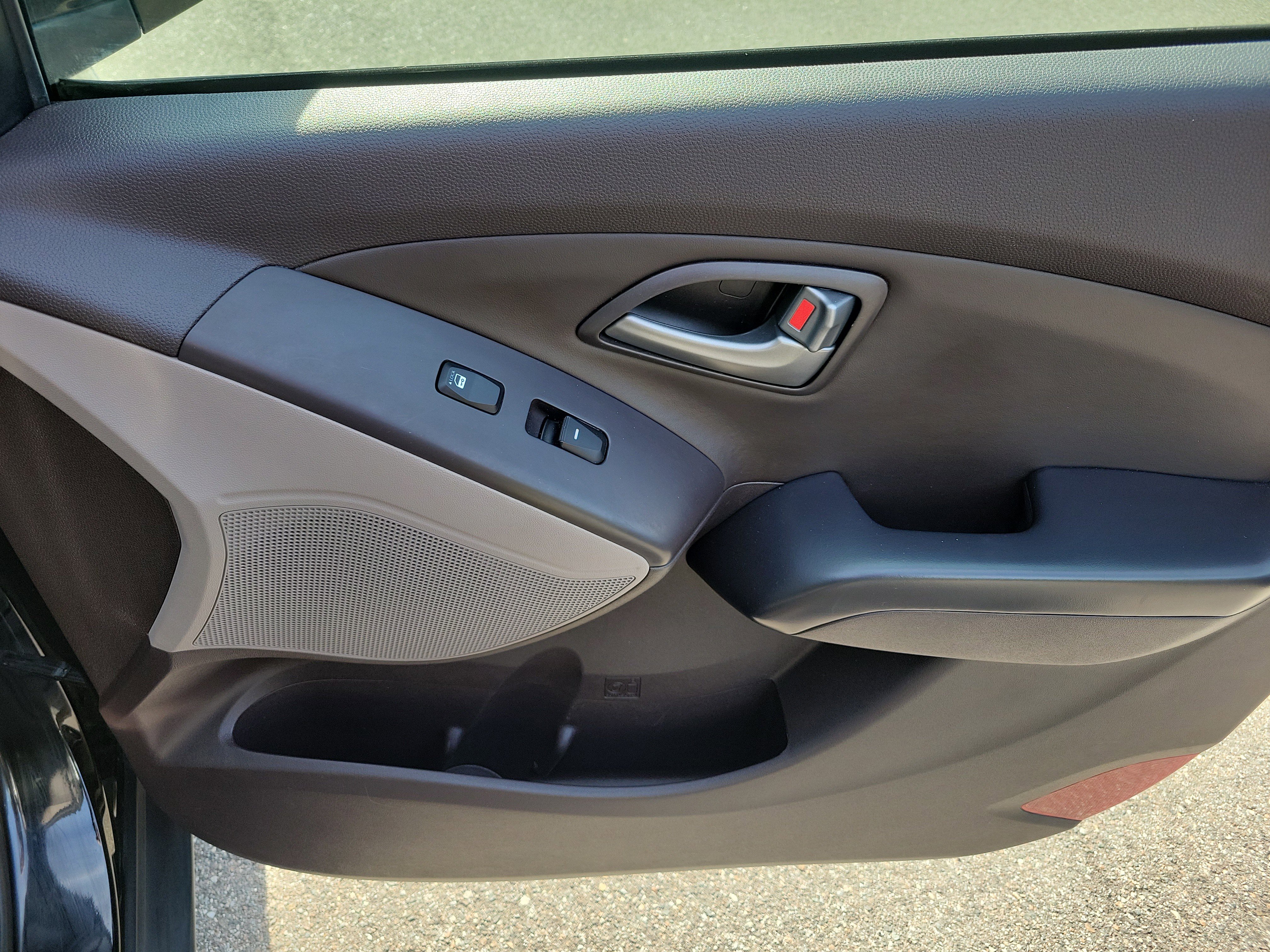 Used 2015 Hyundai Tucson SE AWD/4WD image 10