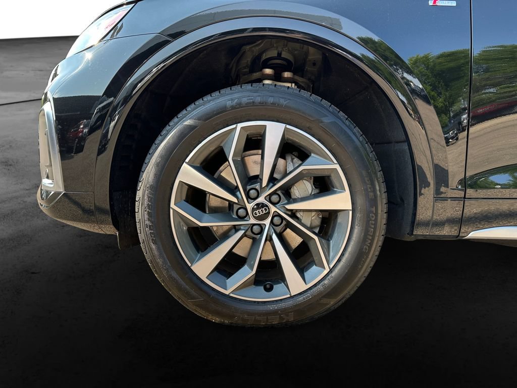 Used 2023 Audi Q5 2.0T Premium Plus w/ Premium Plus Package AWD/4WD image 9