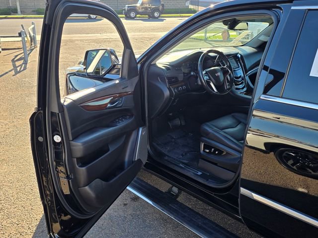 Used 2019 Cadillac Escalade Premium Luxury AWD/4WD image 46