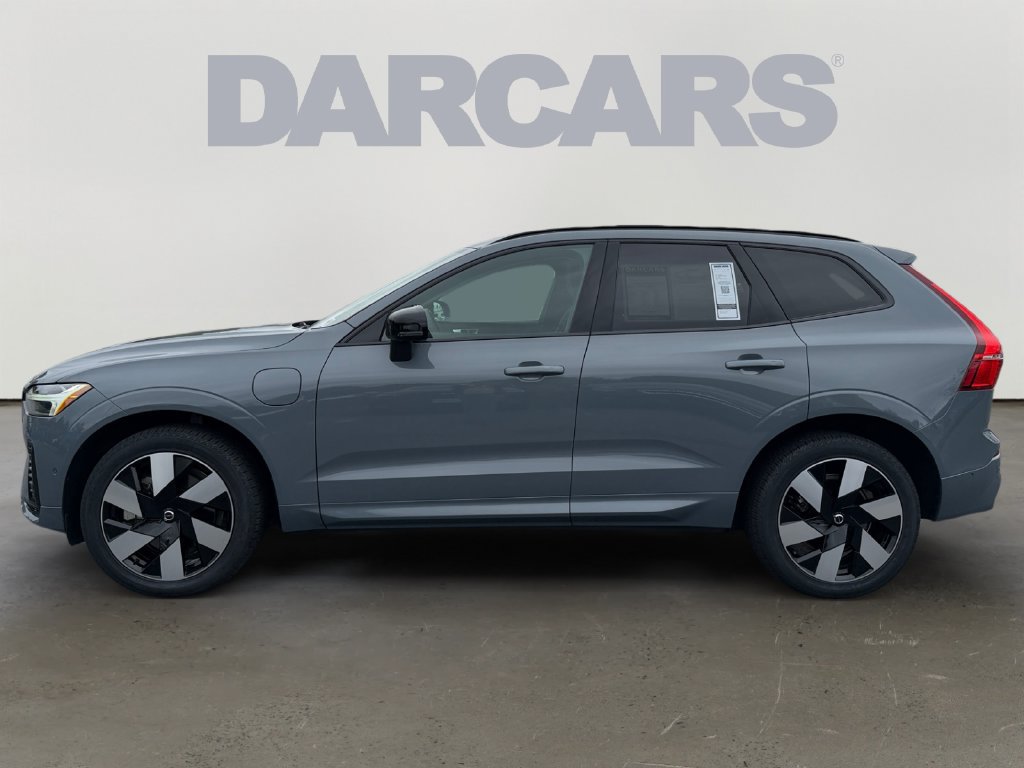Certified 2024 Volvo XC60 T8 Plus w/ Climate Package AWD/4WD image 4