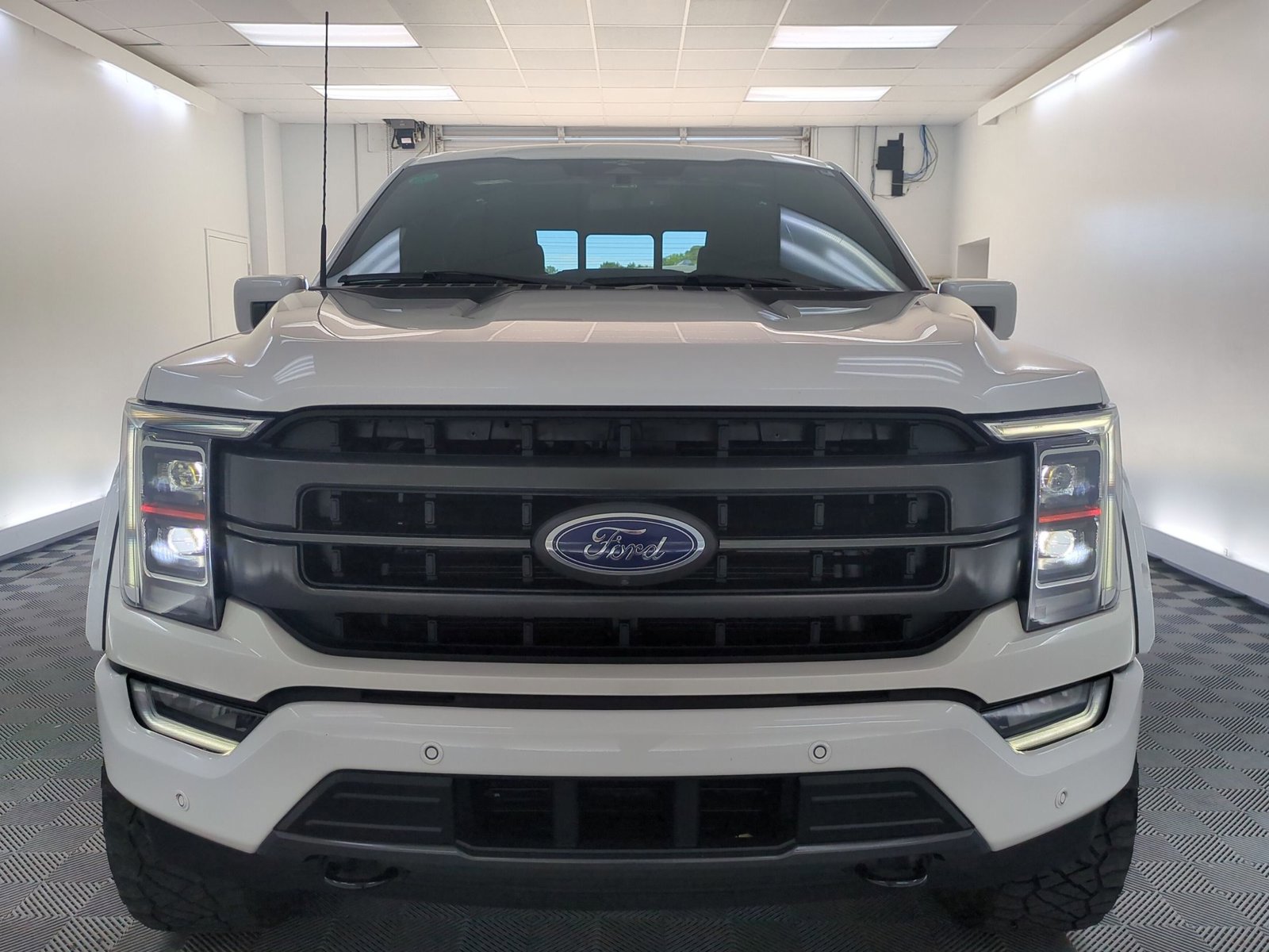 Used 2023 Ford F150 Lariat w/ Equipment Group 502A High AWD/4WD image 6