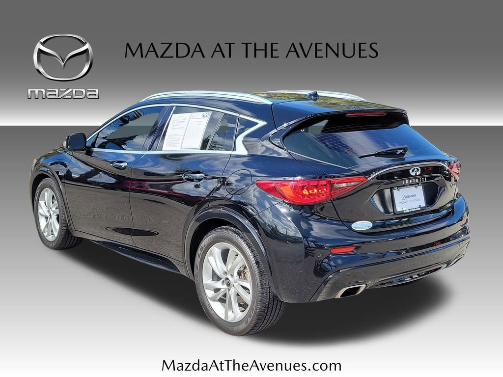 Used 2019 INFINITI QX30 image 5