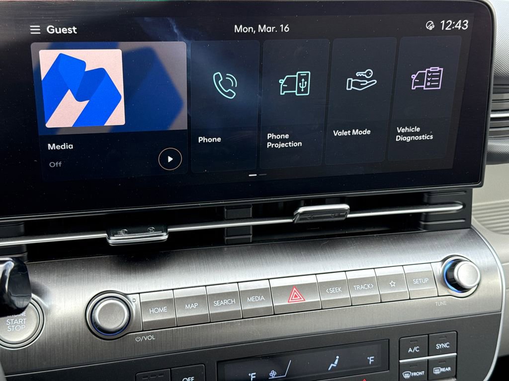 Used 2025 Hyundai Kona SEL image 21