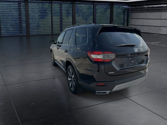 Used 2023 Honda Pilot Touring image 7