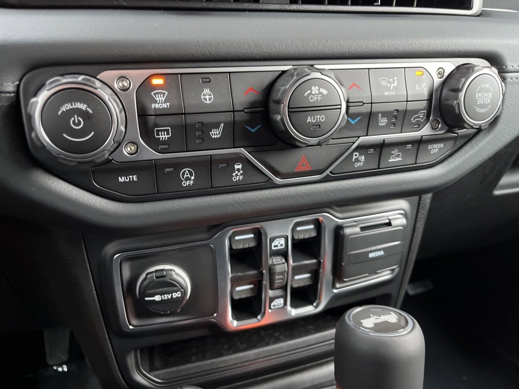 New 2026 Jeep Wrangler Unlimited Sahara image 10