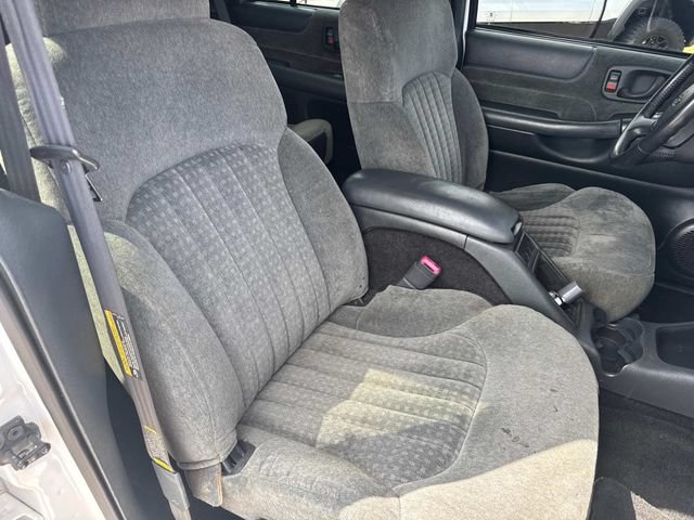 Used 2002 Chevrolet Blazer LS w/ Preferred Equipment Group RWD image 24