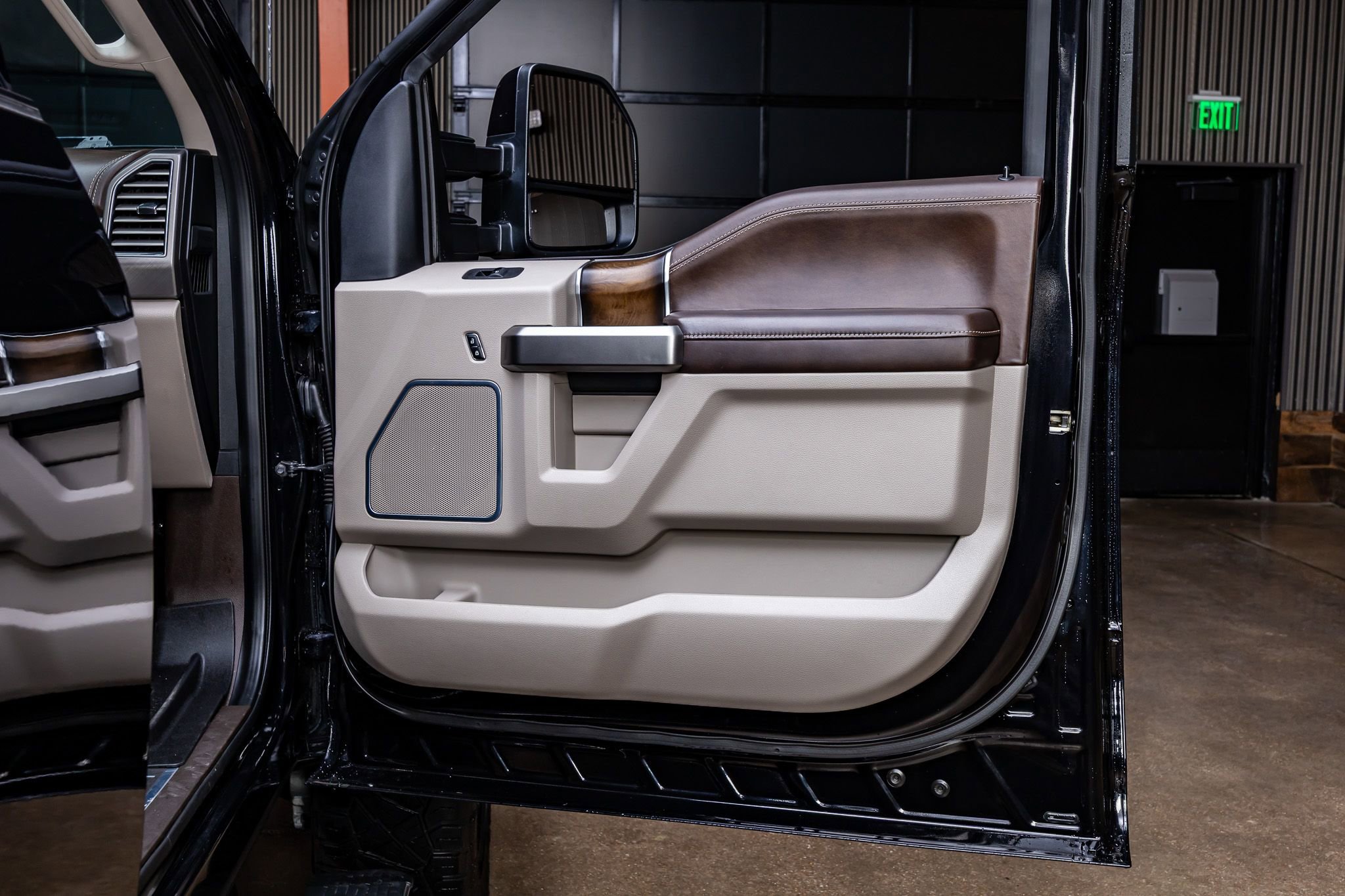 Used 2019 Ford F450 Limited AWD/4WD image 36