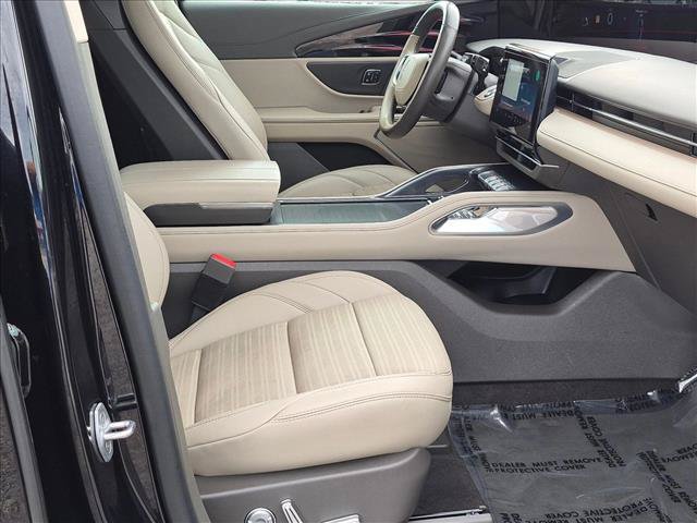 Used 2024 Lincoln Nautilus Reserve w/ Equipment Group 202A AWD/4WD image 19